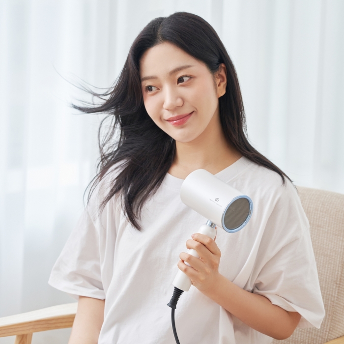 고출력 접이식 헤어 드라이기