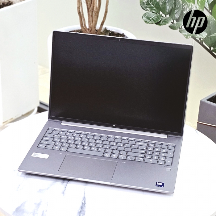 HP 15인치 고성능 사무용 캐드 랜더링 영상편집 i7 워크스테이션 AI PC 노트북