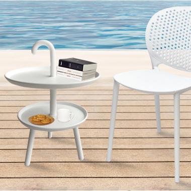 원체어 인 비올리노 Bagus 바구스 사이드테이블